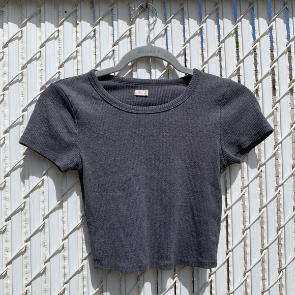 Gray ribbed crop top - Picture 3 of 5